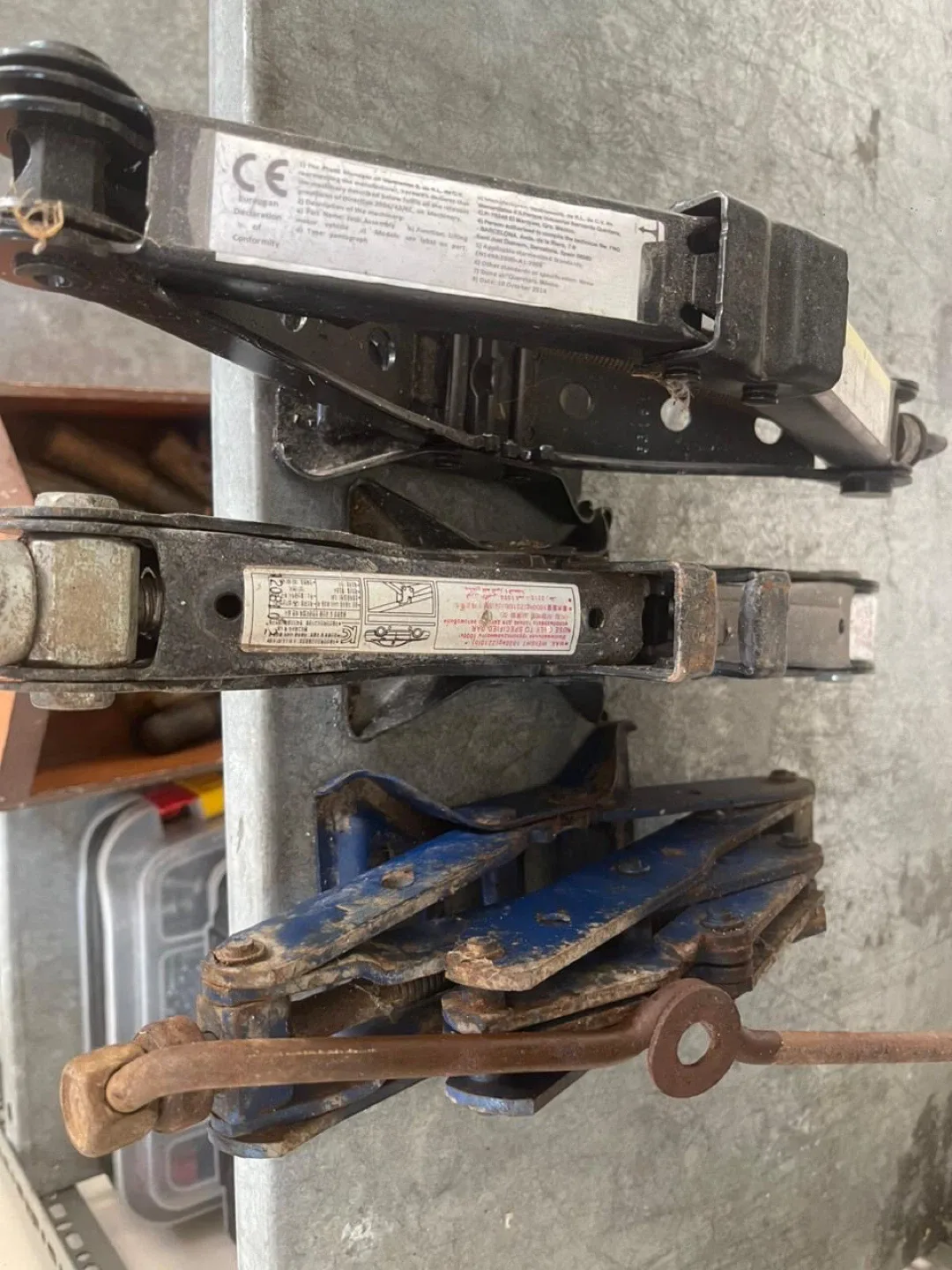 3 Used Car Jacks- 15$ each image indicator(9)