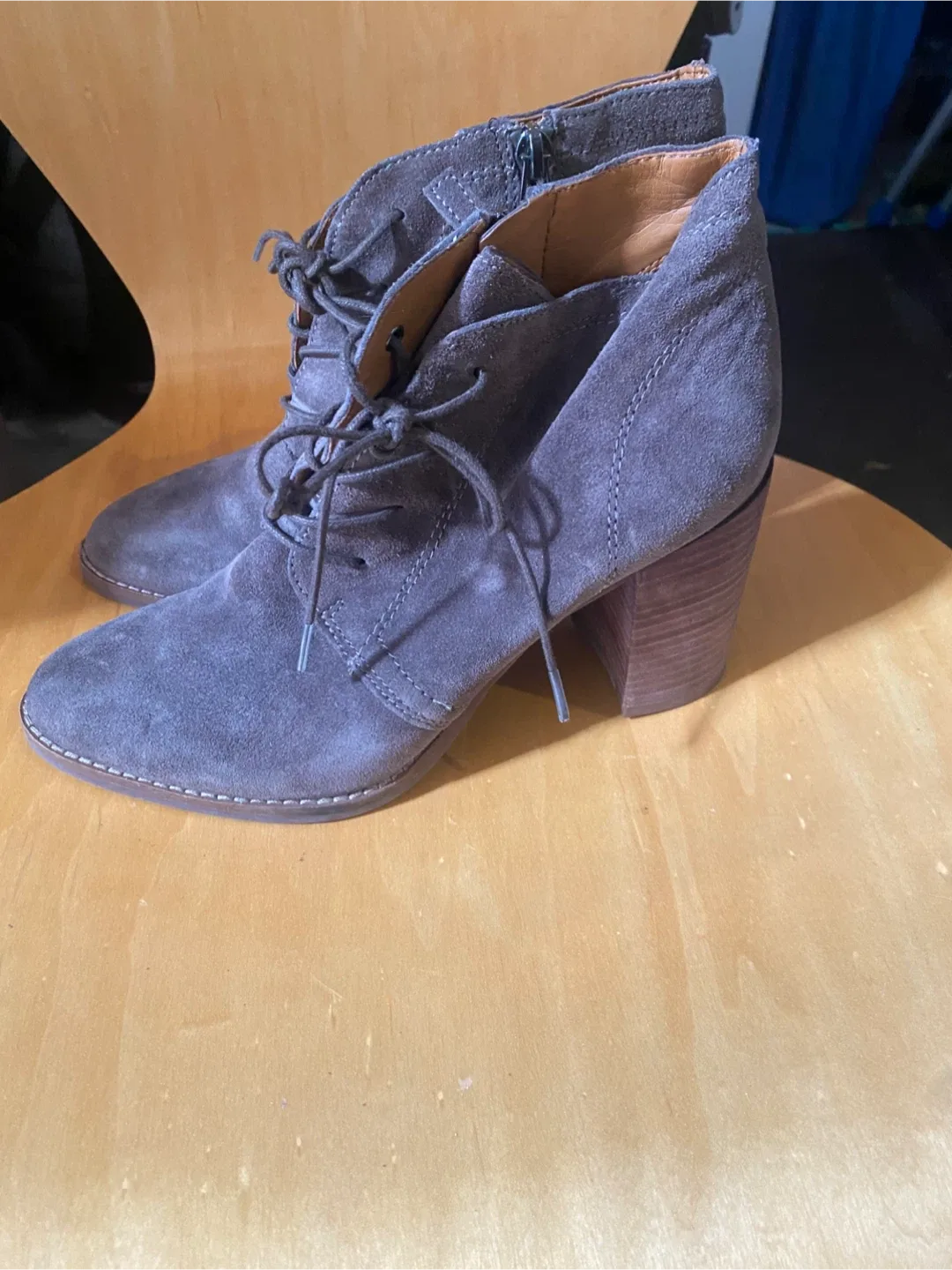Clark’s Suede Ankle Boots Size 8.5M