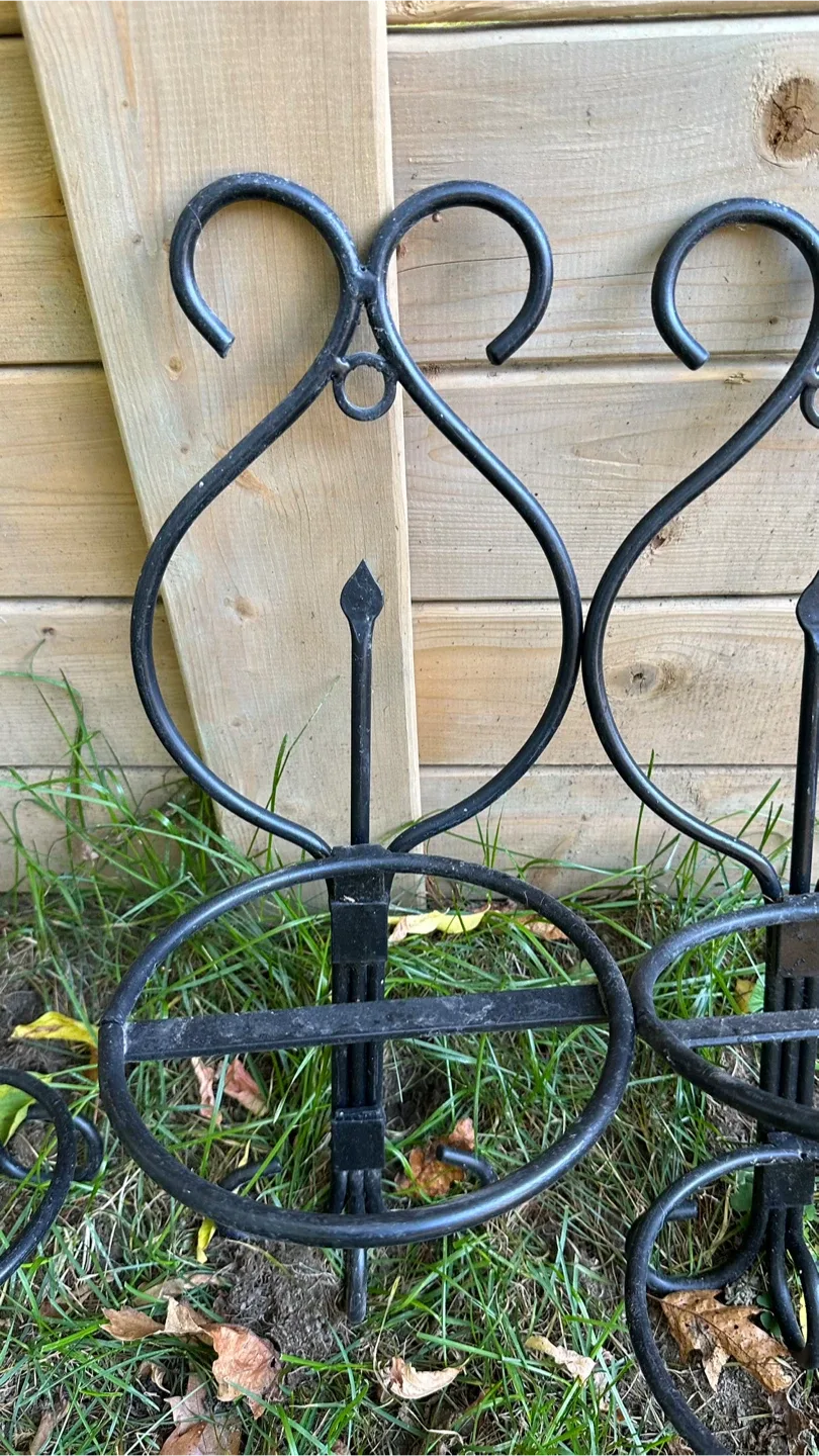 Metal hanging plant  holders- Set of 3 image indicator(4)