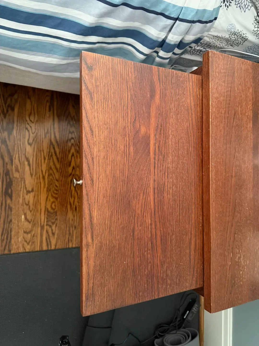 Villagois Mission Wood Dresser and Nightstand Set image indicator(5)