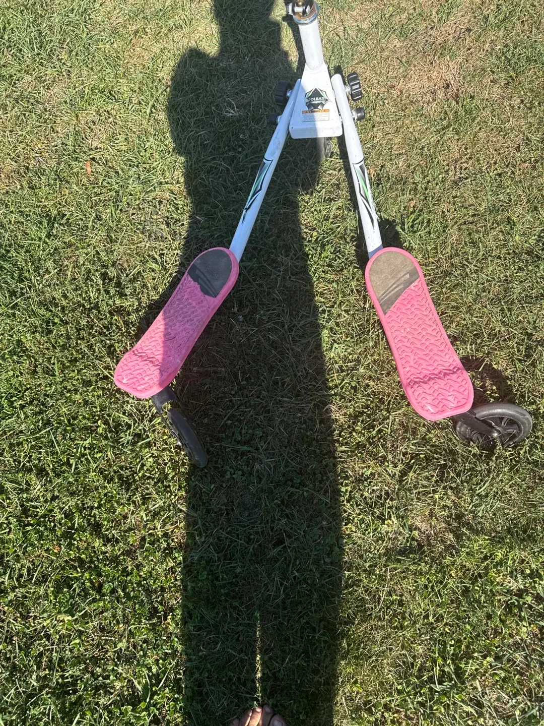 Cool Baby Frog Scooter - Pink & White image indicator(2)