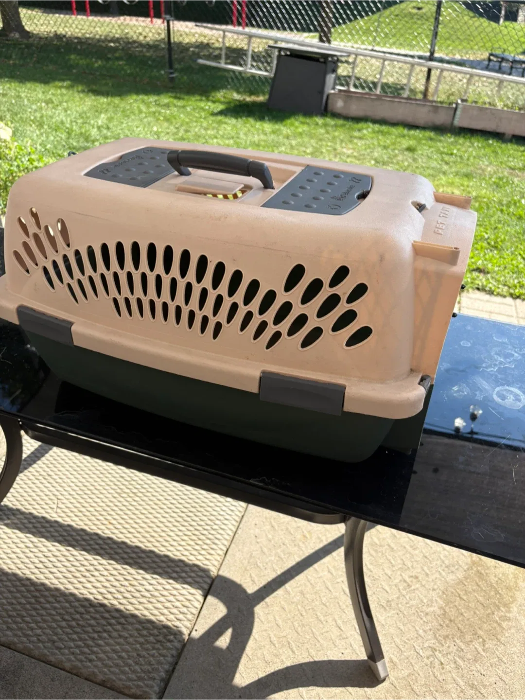 Petmate Pet Taxi Carrier image indicator(2)