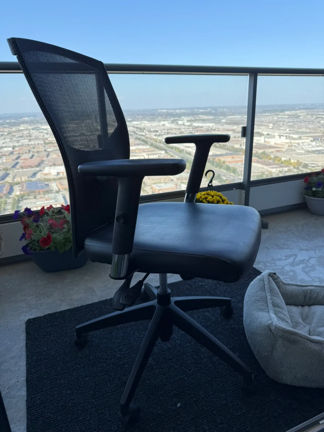 Black Office Chair thumbnail