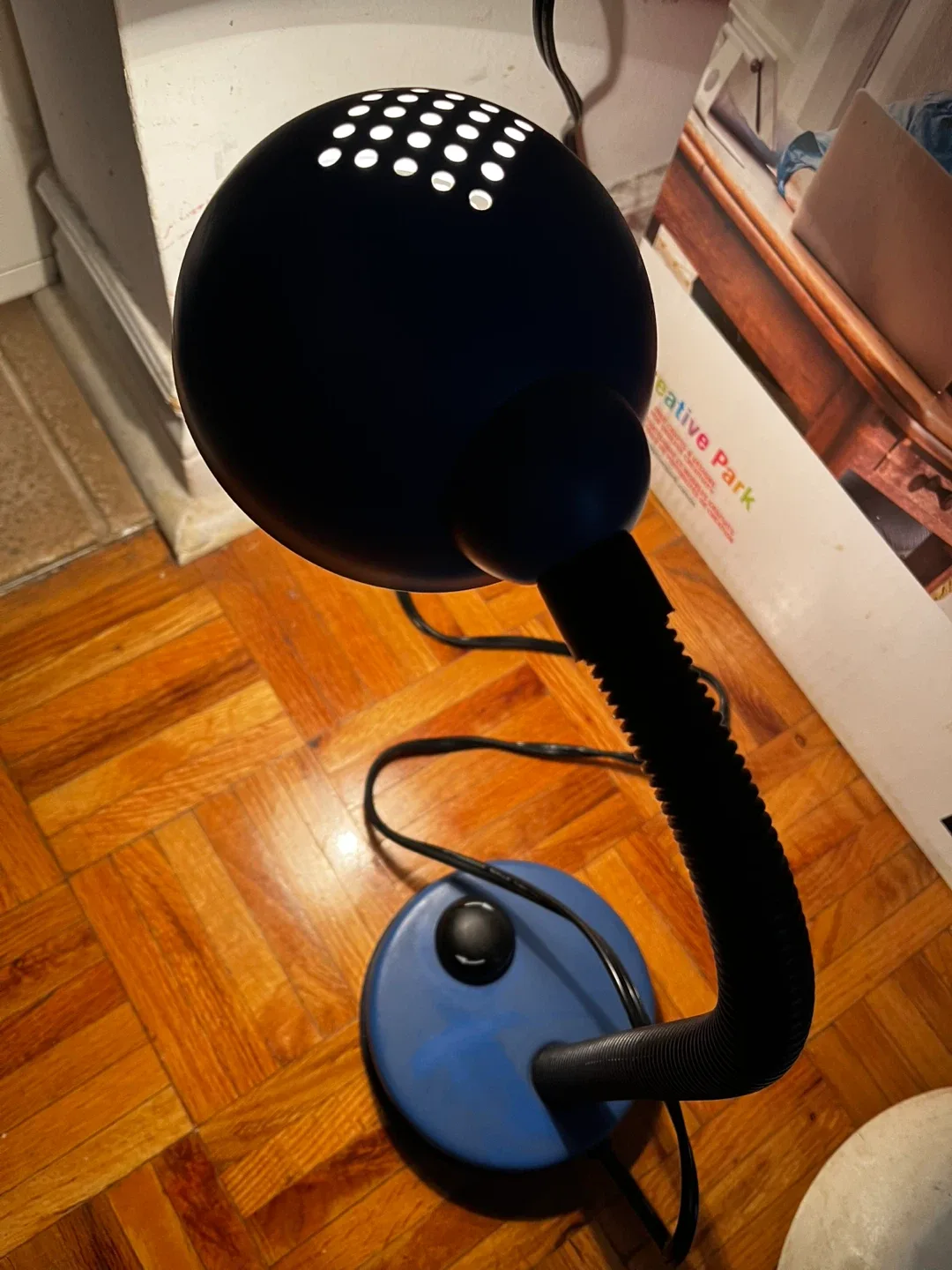 Vintage Gooseneck Desk Lamp image indicator(3)