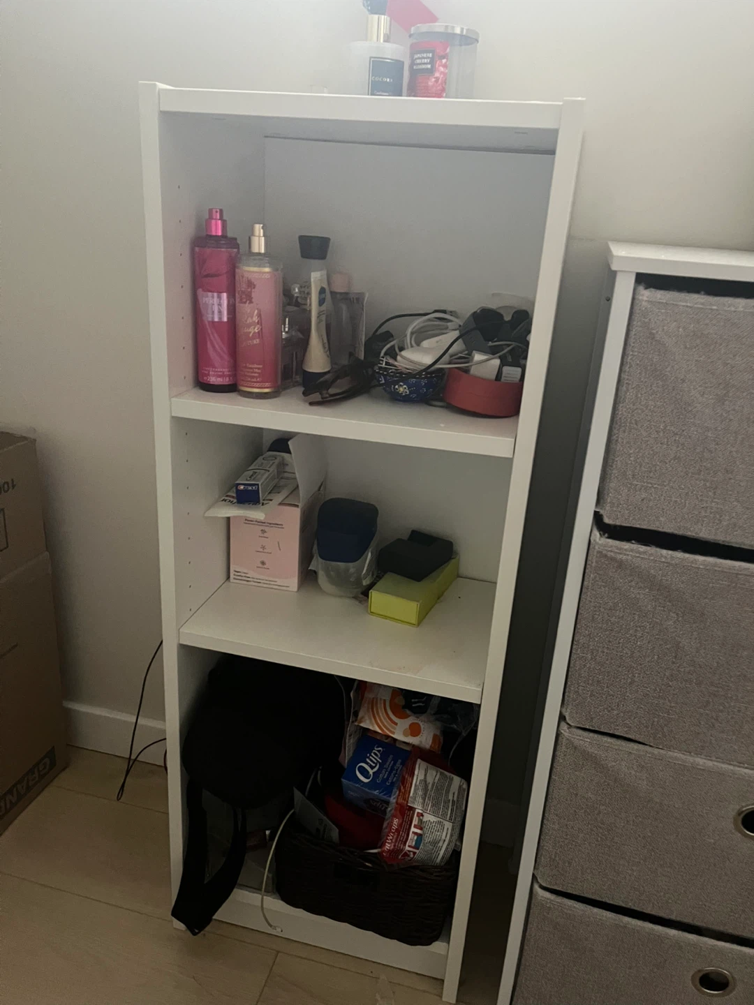 White Shelf Unit - photo 2