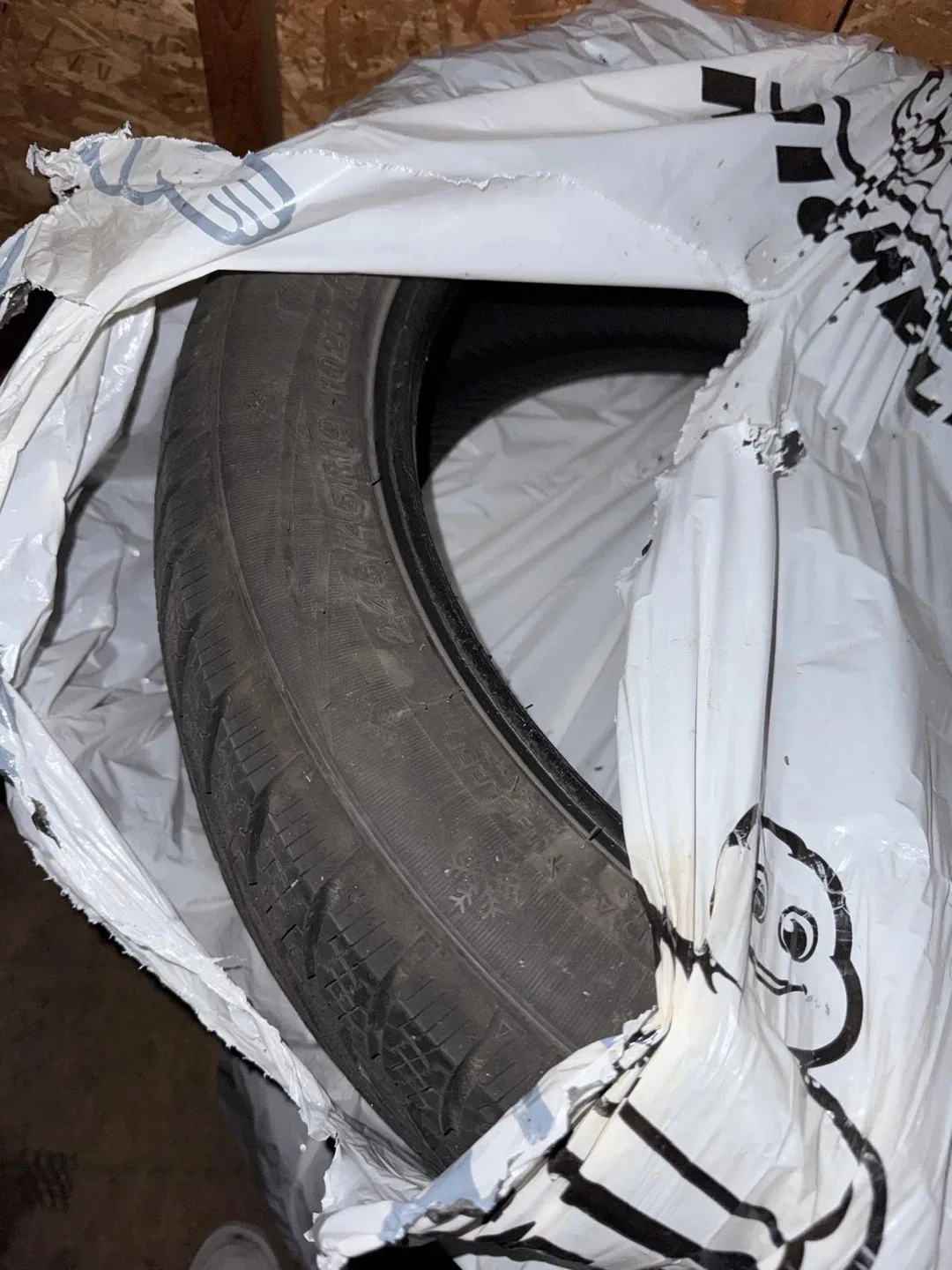 Snowgripper II 245/45R19 Winter Tires image indicator(2)