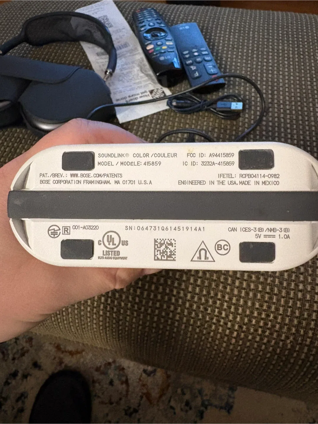 Bose SoundLink Color Bluetooth Speaker image indicator(3)