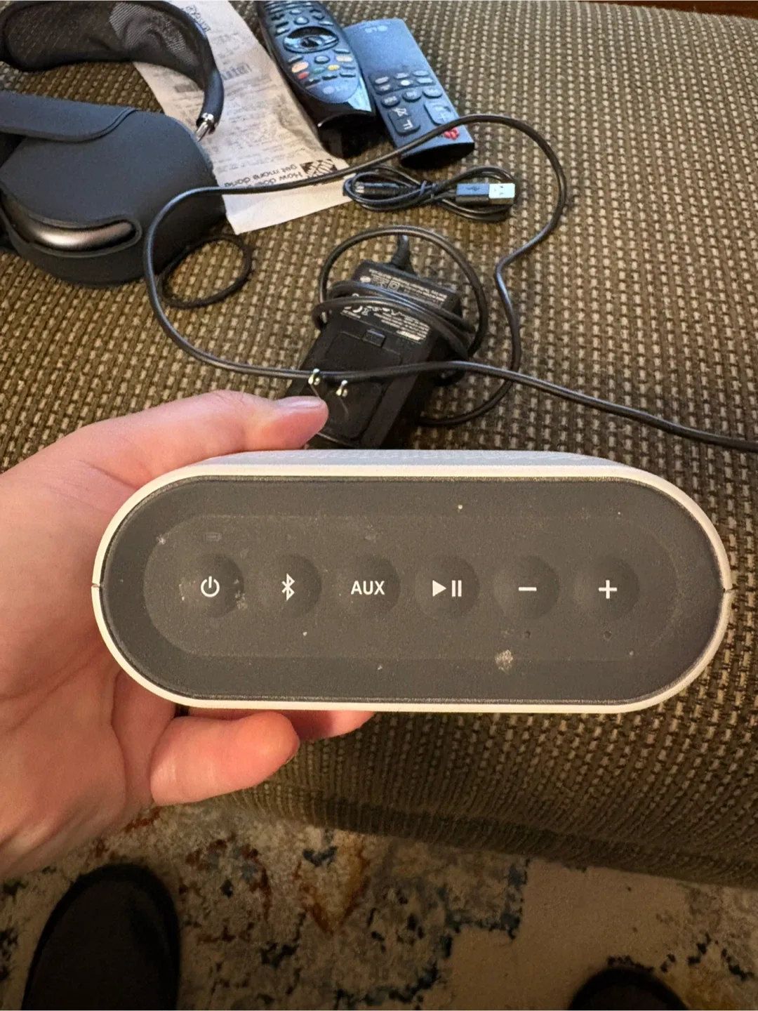 Bose SoundLink Color Bluetooth Speaker image indicator(4)