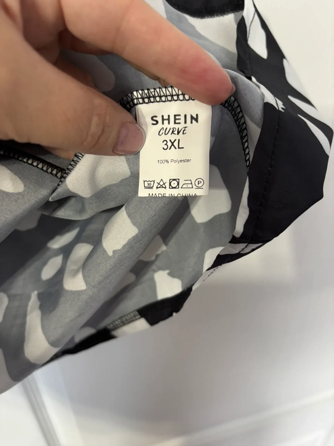 Shein Curve Black & White Blouse image indicator(2)