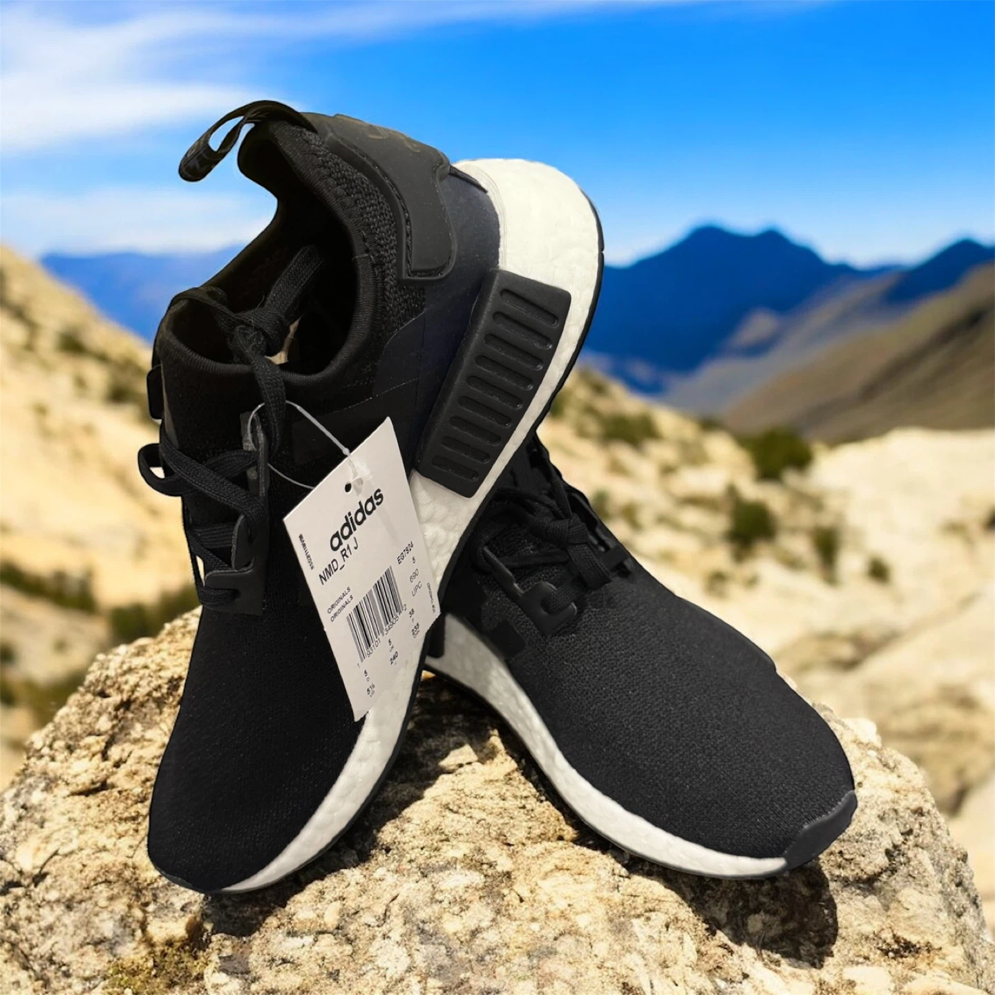 Adidas NMD_R1 J Kids Size 5.5 Black