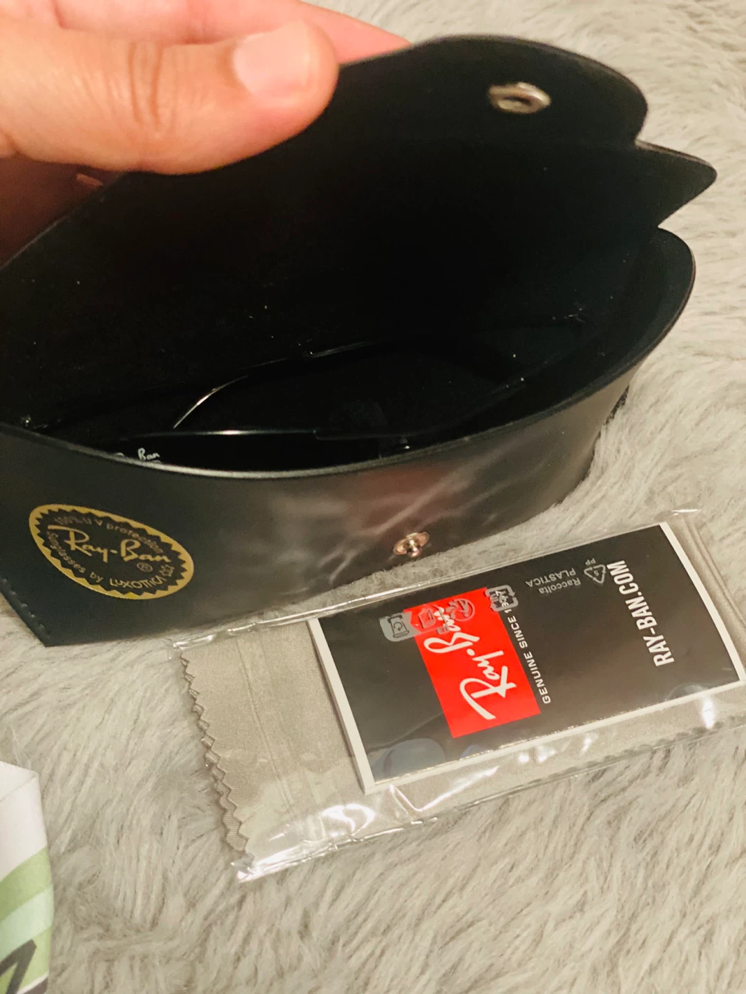 Ray-Ban Aviator Sunglasses with Case - photo 3