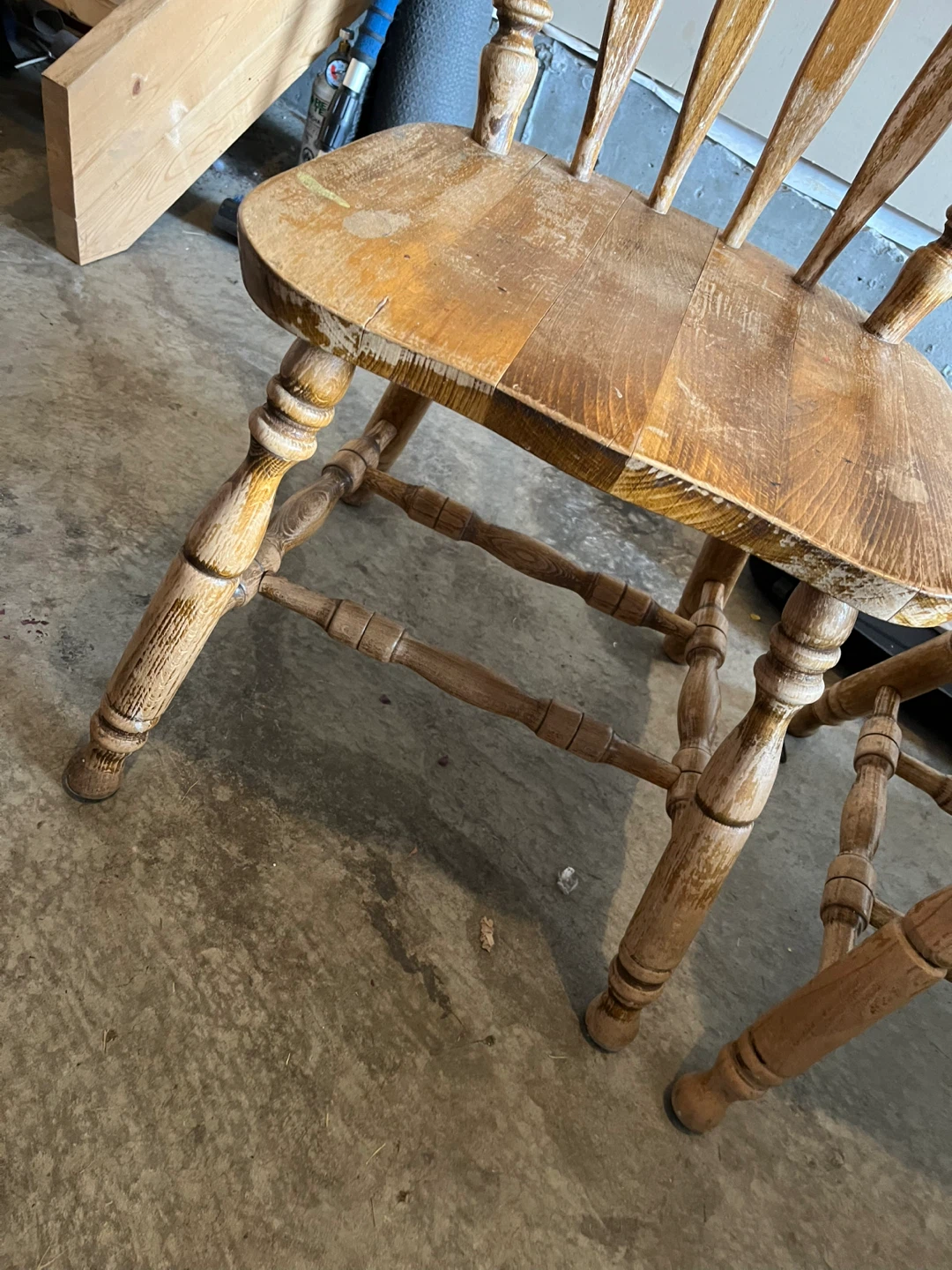 Two wooden chairs - photo 3