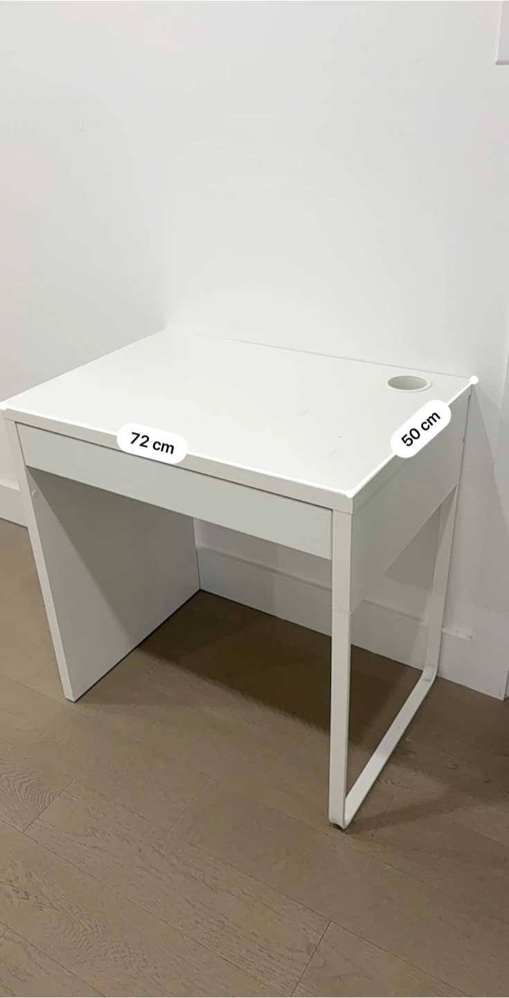 IKEA White Desk - 72cm x 50cm - photo 5