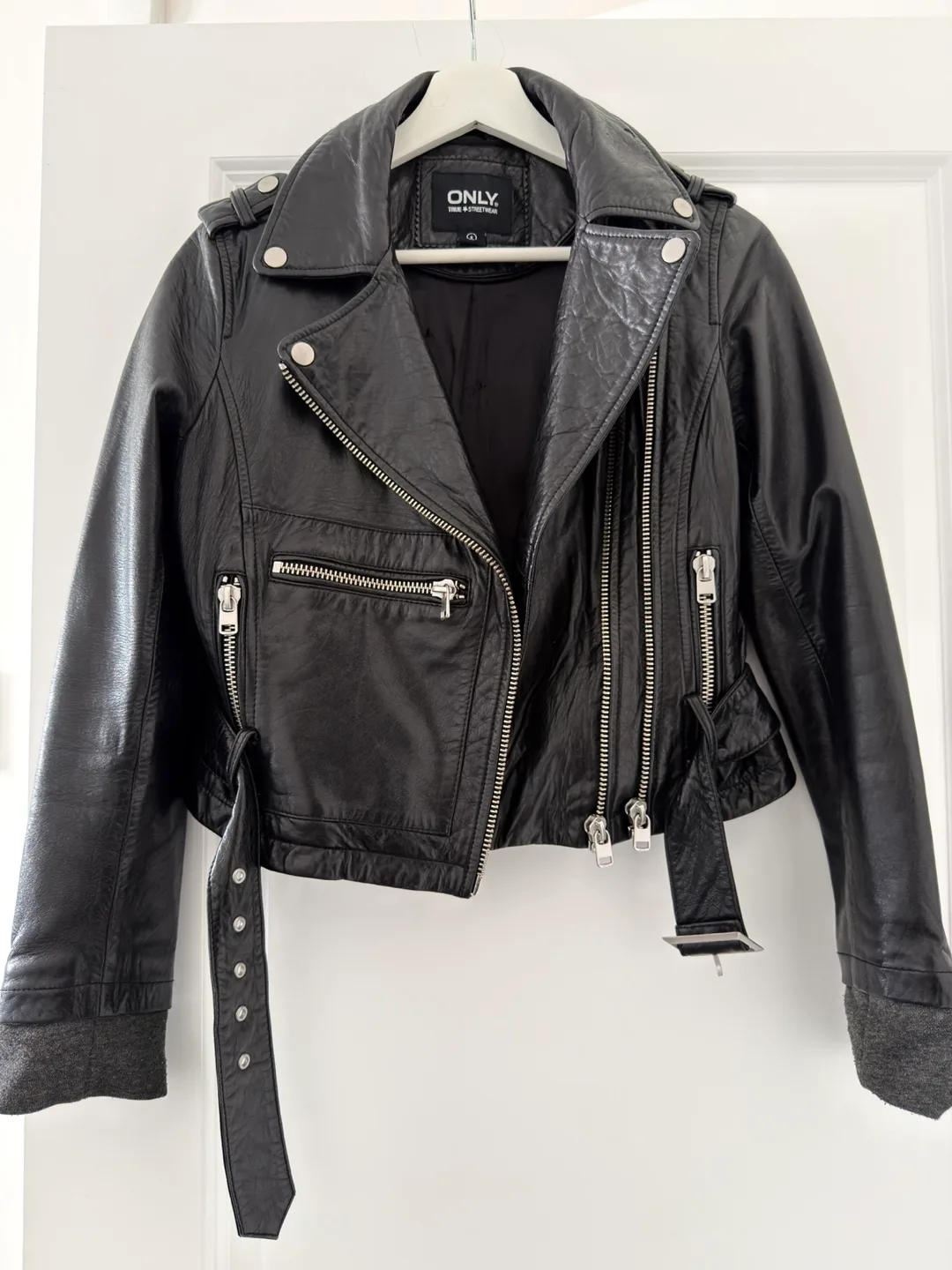 ONLY Black genuine Leather Jacket (Size S) detachable hood image indicator(6)