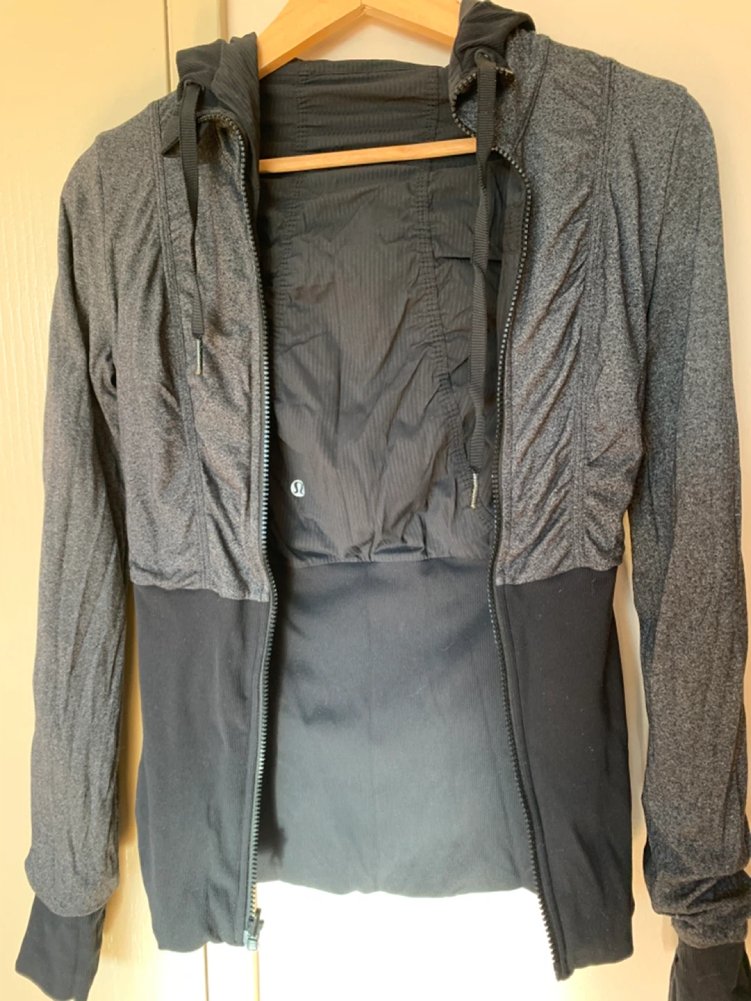 Lululemon Jacket, Grey & Black - photo 2