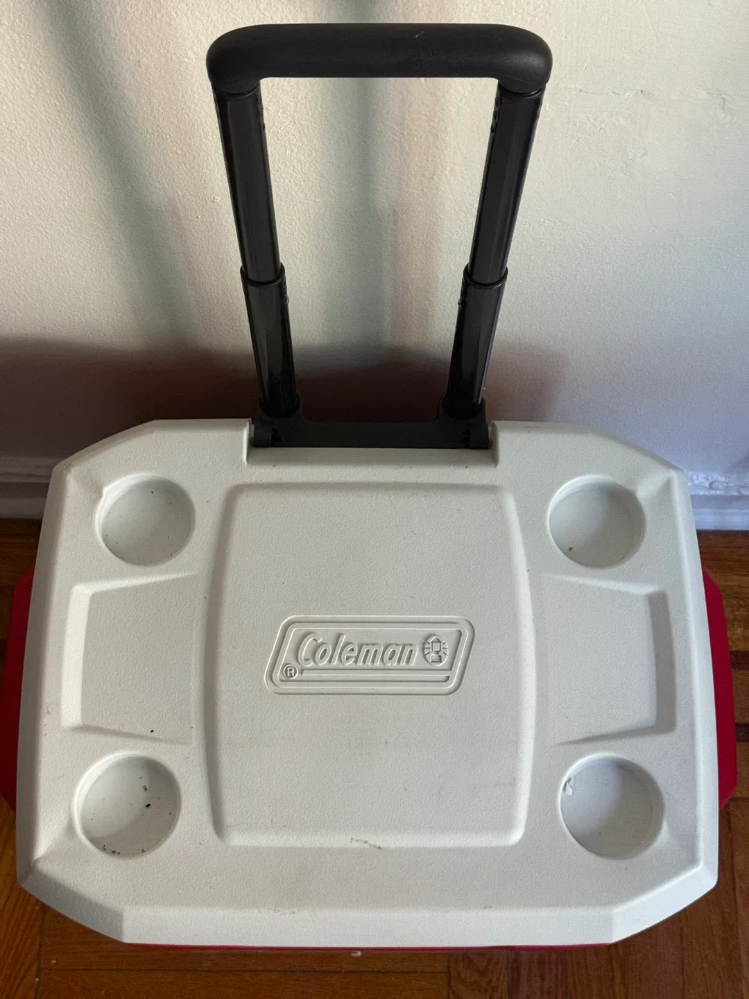 Coleman 58 Quart Wheeled Cooler - Red/White image indicator(2)