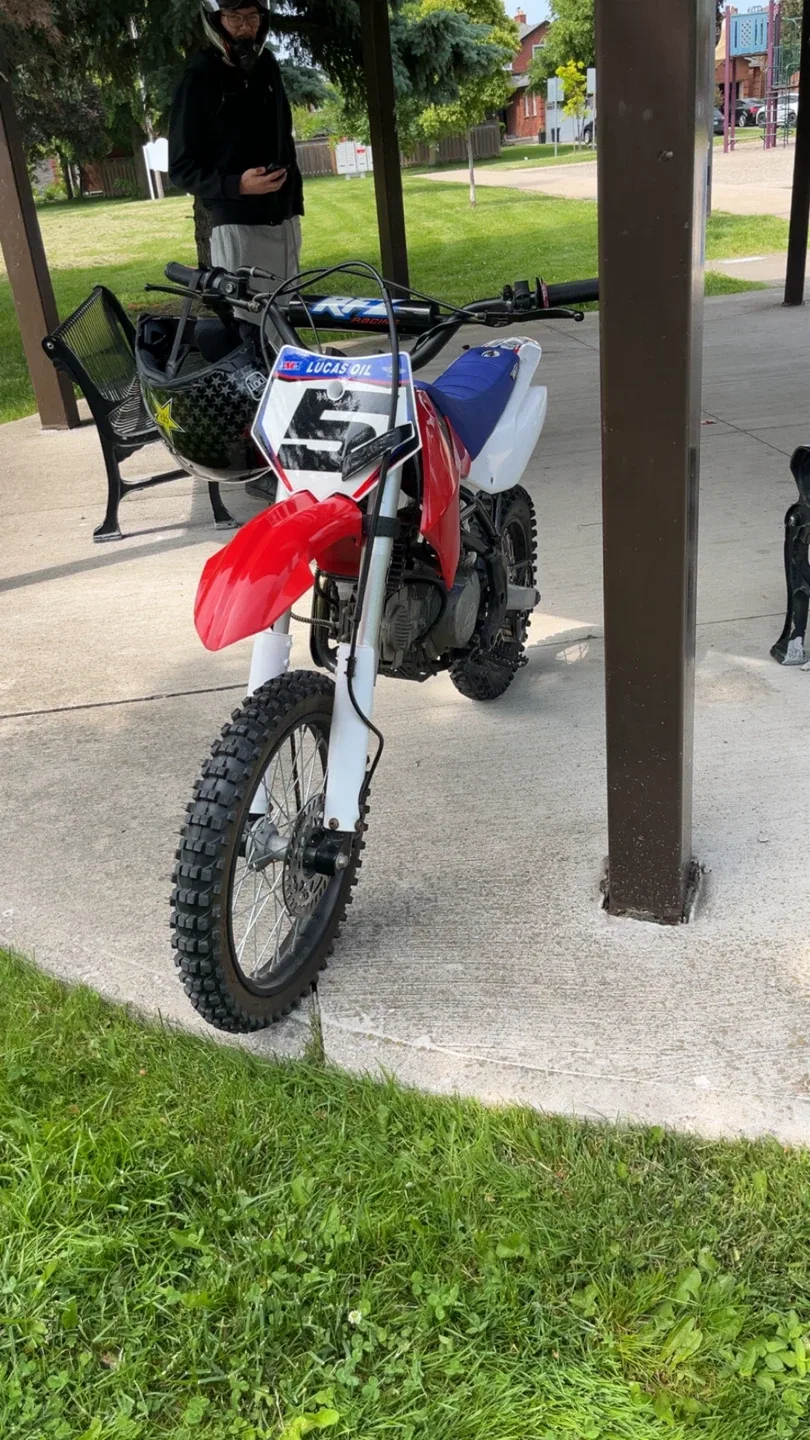 Apollo 140cc dirt bike need gone asap image indicator(6)