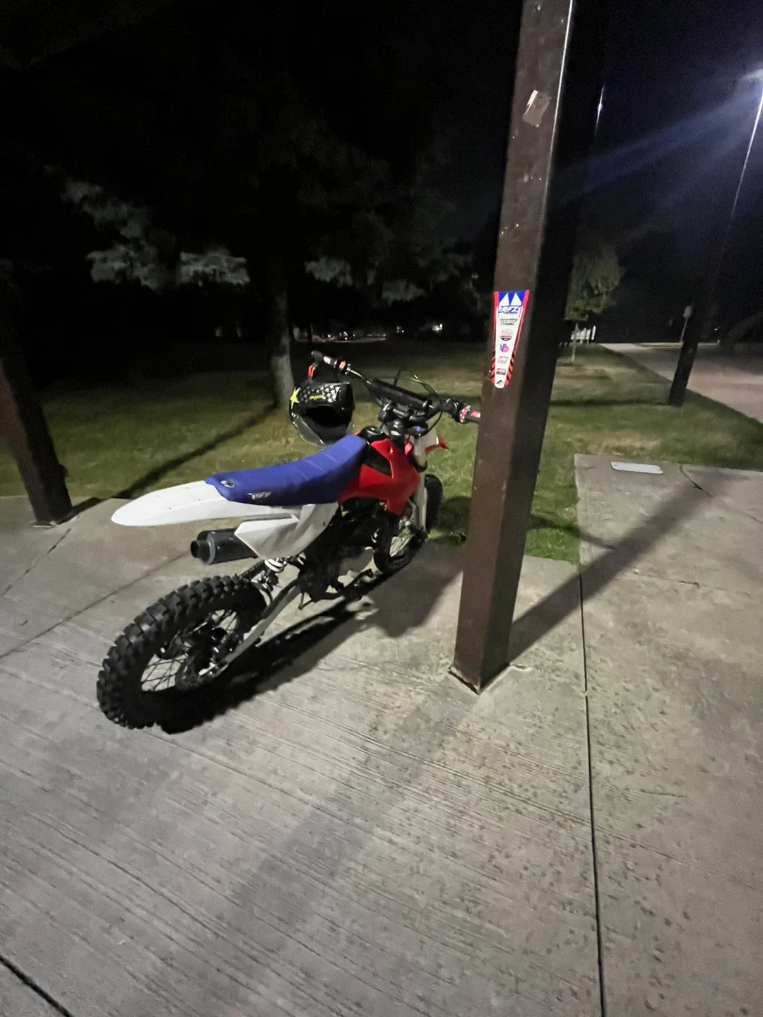 Apollo 140cc dirt bike need gone asap image indicator(4)