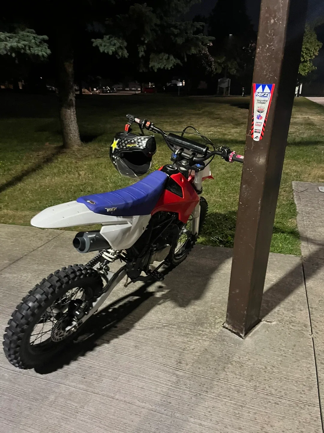 Apollo 140cc dirt bike need gone asap image indicator(5)