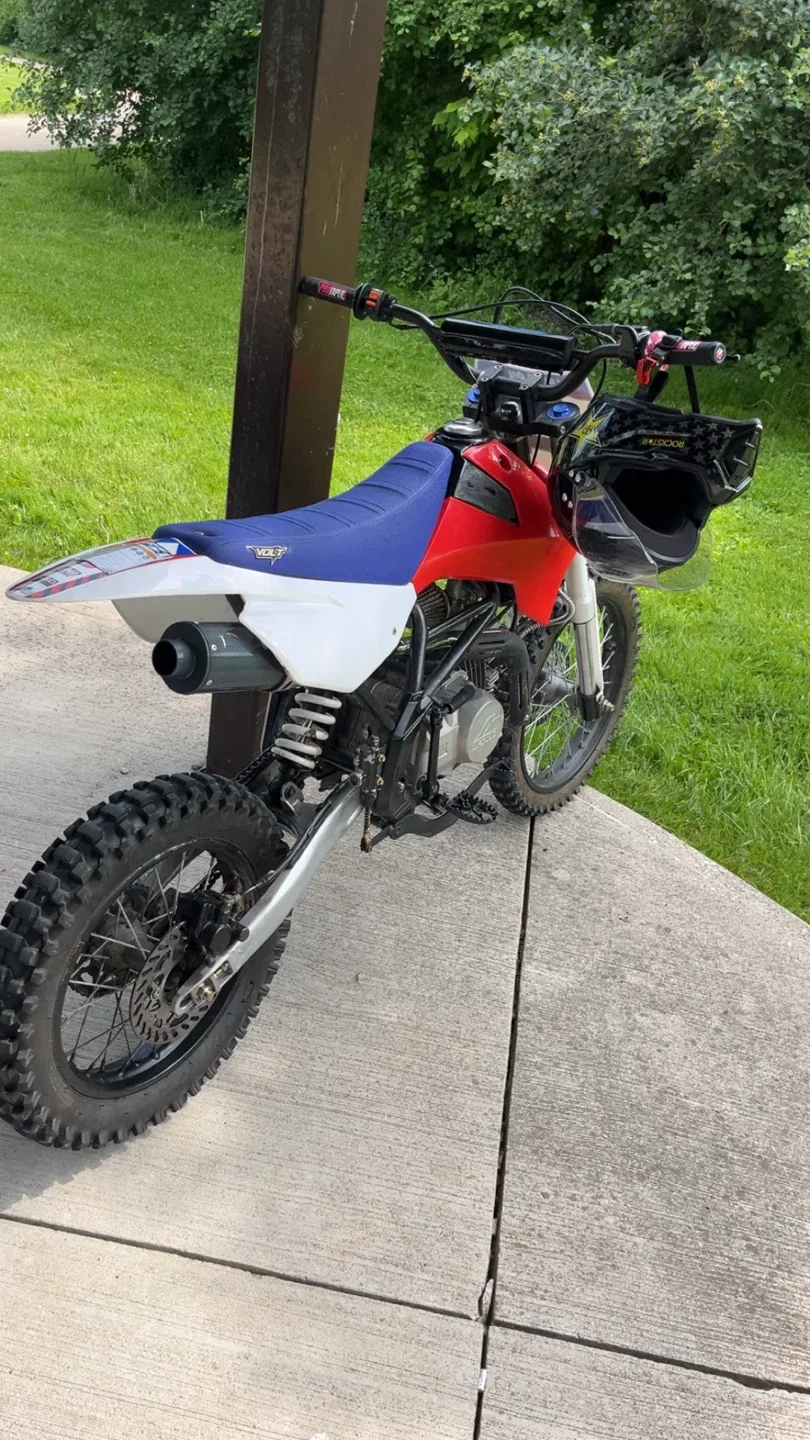 Apollo 140cc dirt bike need gone asap image indicator(7)