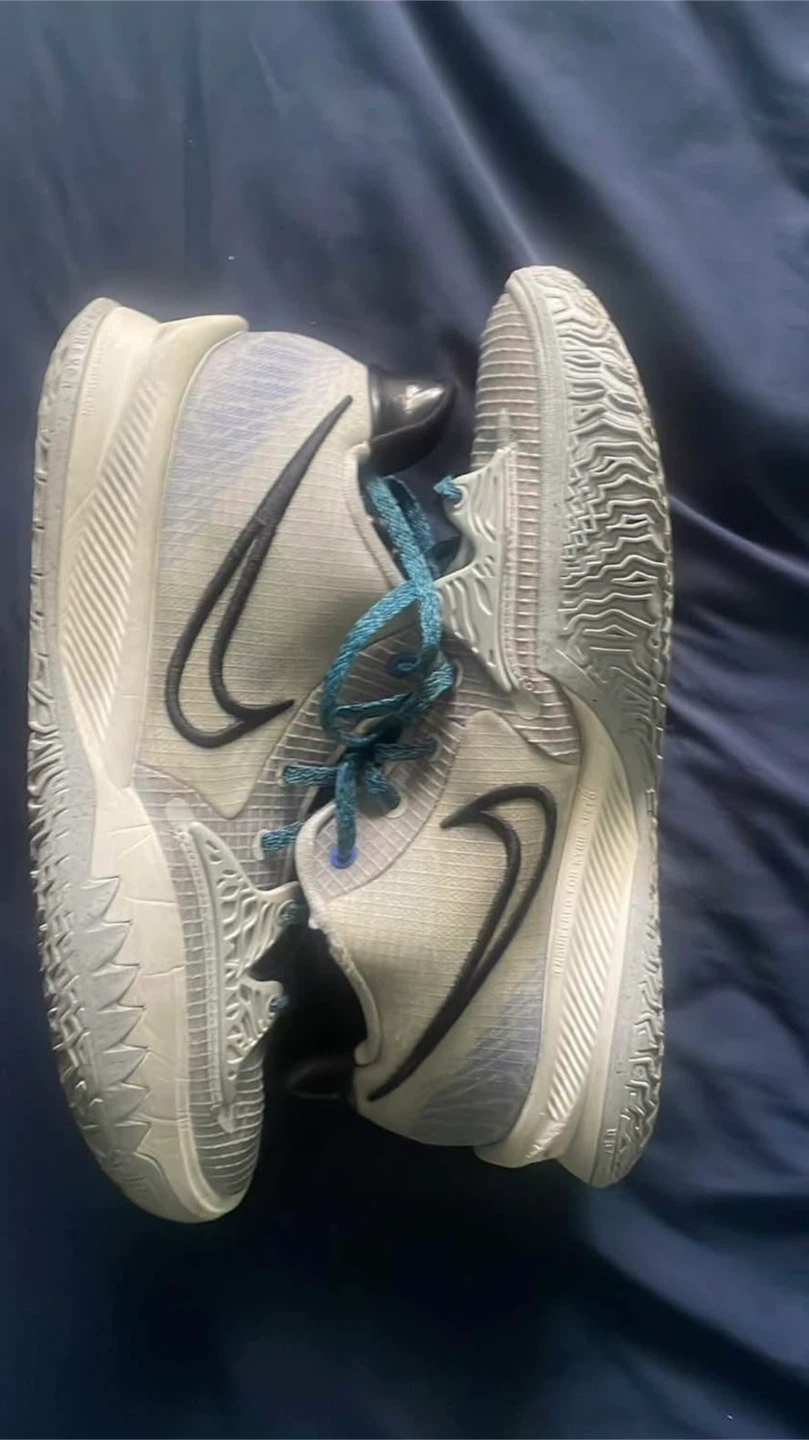 Nike Kyrie 7 Basketball Shoes