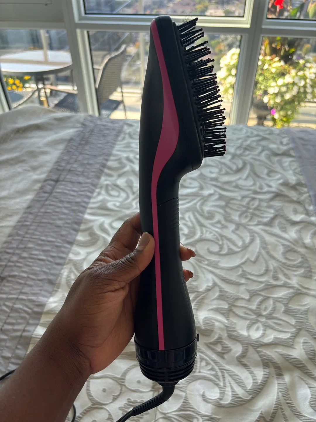 Revlon One-Step Hair Dryer & Volumizer Hot Air Brush image indicator(4)