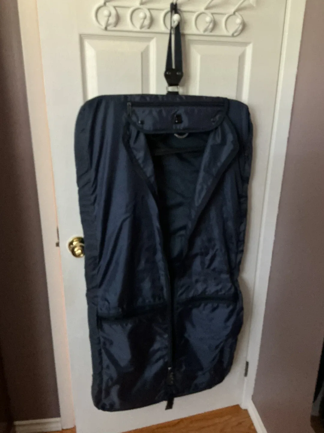 Skyway Garment Bag - Navy Blue image indicator(3)