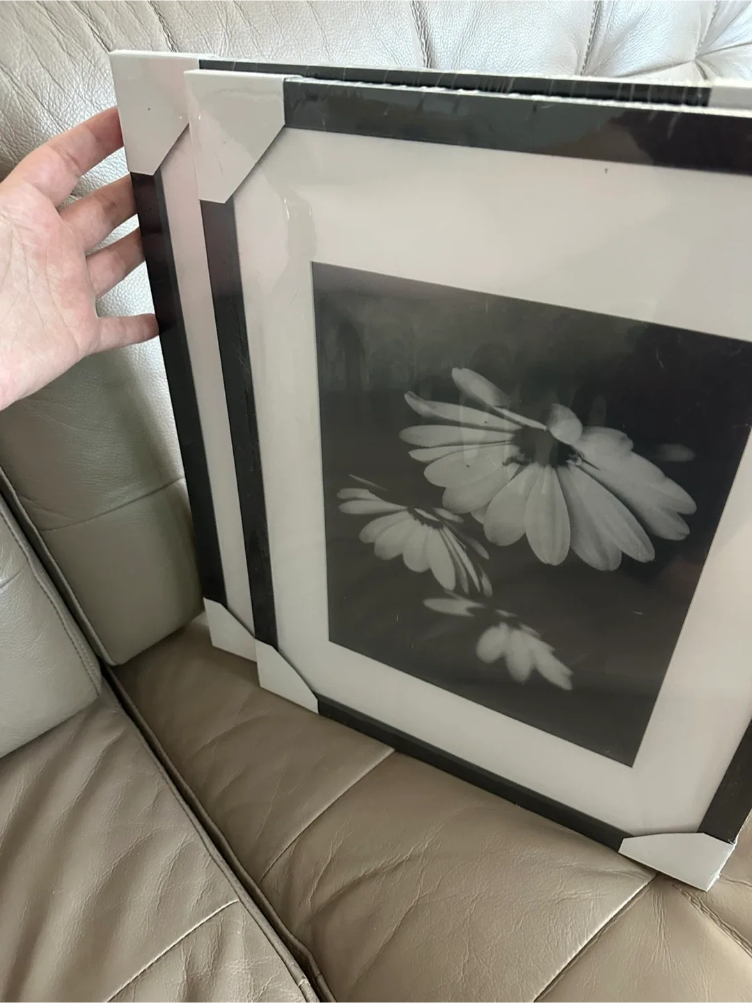 NEW Black Wall Frame (27.5 x 35 cm) thumbnail