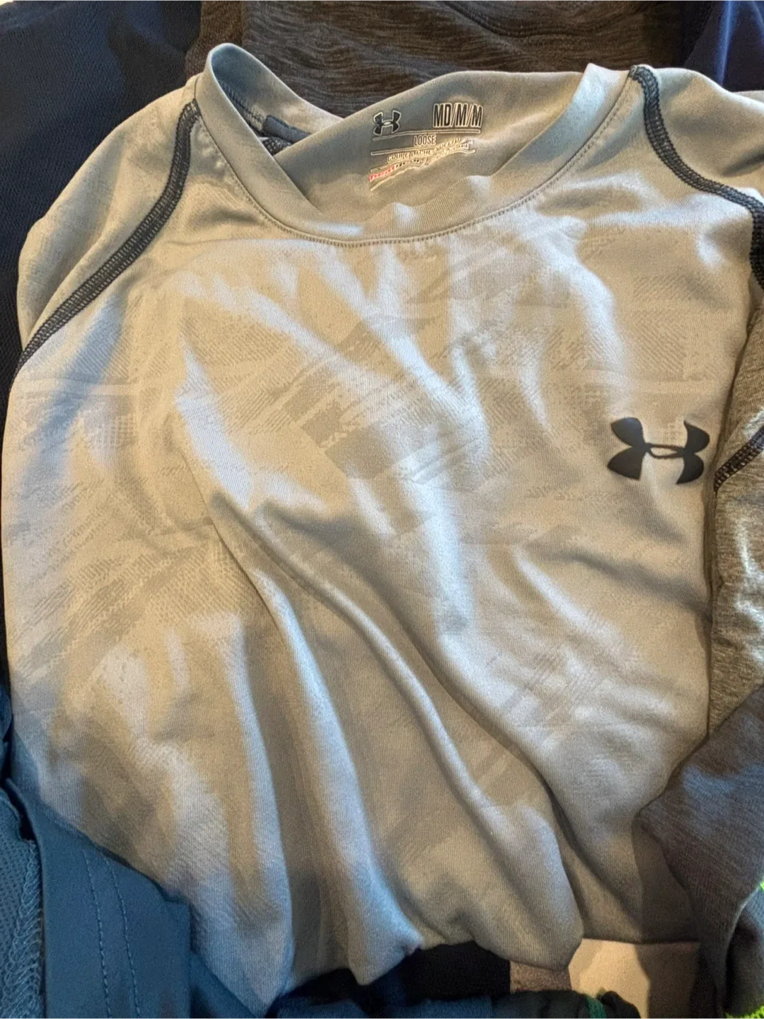 Men’s Size Medium & Large Gym Shirts & Shorts LOT For Sale image indicator(5)