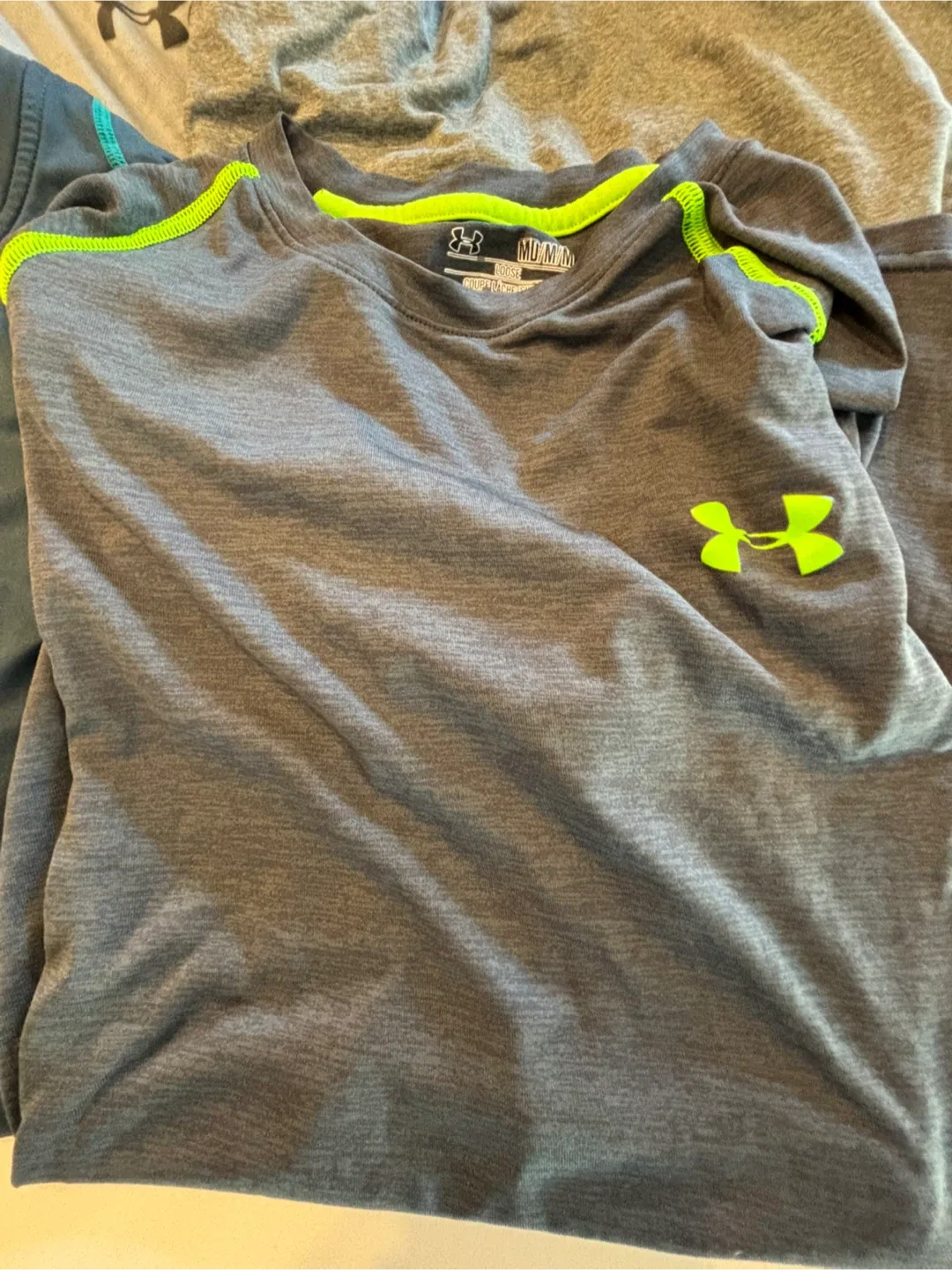 Men’s Size Medium & Large Gym Shirts & Shorts LOT For Sale image indicator(2)