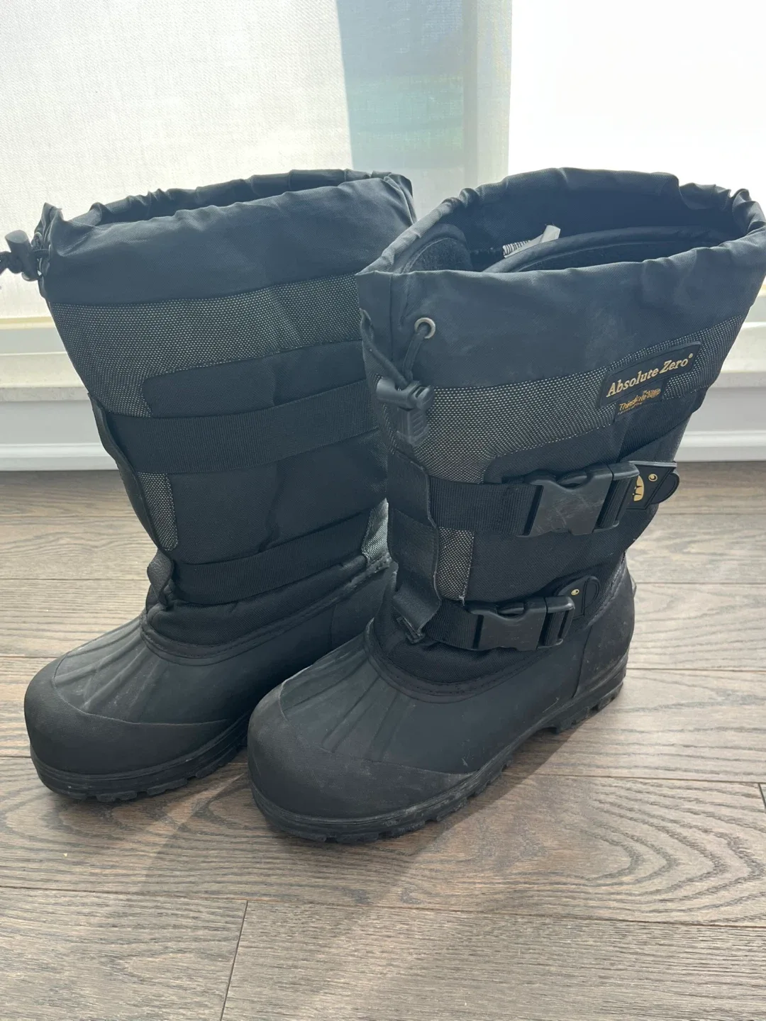 Absolute Zero Thinsulate Ultra Black Winter Boots, 10 US (Men) image indicator(3)