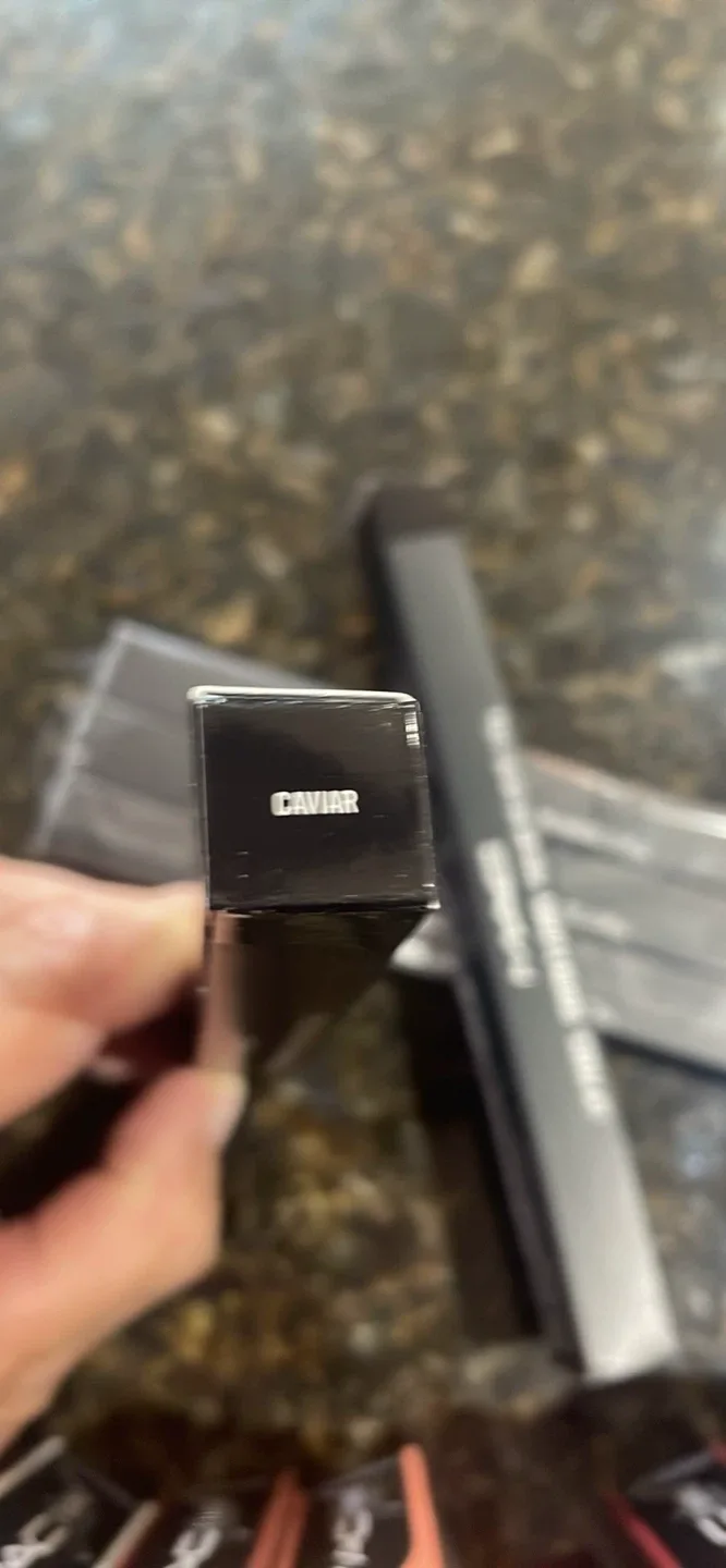 MAC Lipsticks & Lip Pencils - Various Shades image indicator(5)