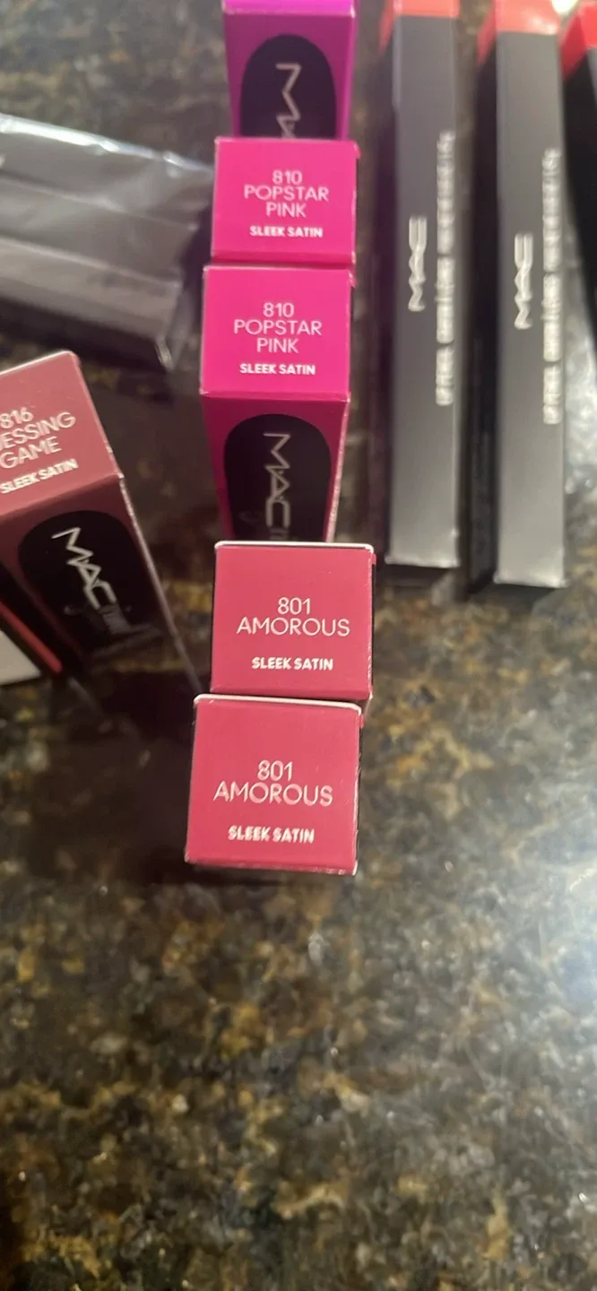 MAC Lipsticks & Lip Pencils - Various Shades image indicator(3)