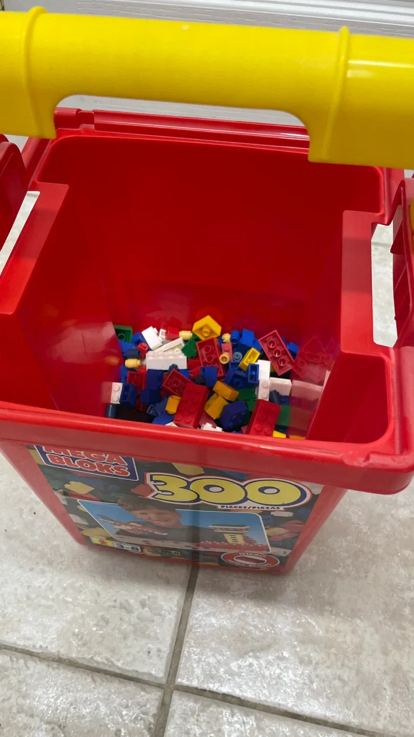 Mini Mega Bloks Bucket image indicator(2)