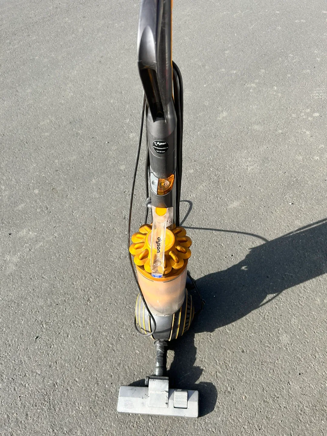 Dyson Vacuum Cleaner thumbnail
