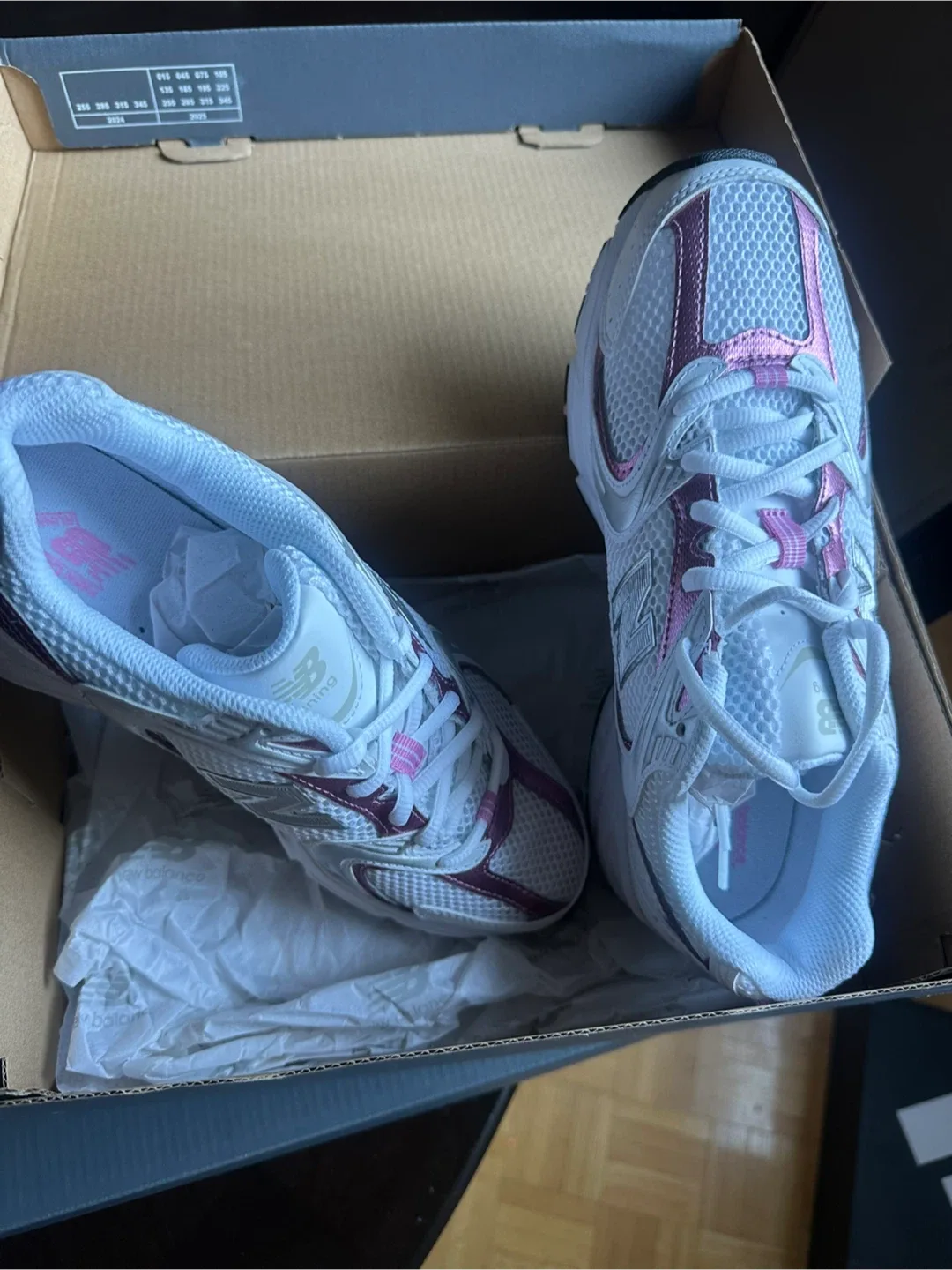 New Balance 530 White/Pink Women's Sneakers image indicator(3)