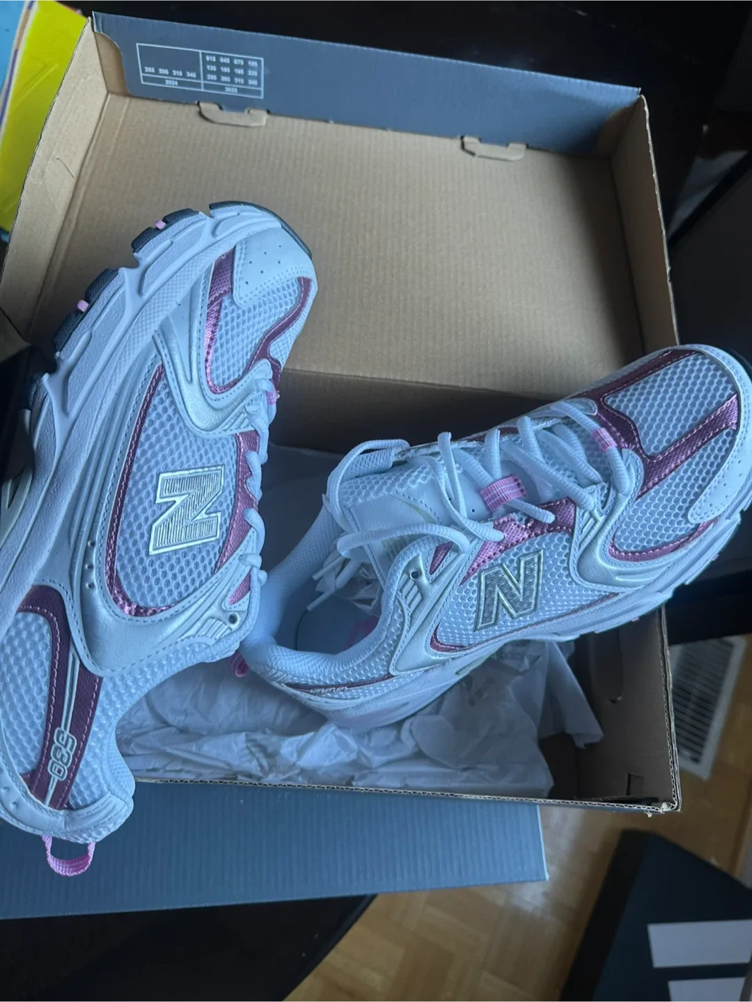 New Balance 530 White/Pink Women's Sneakers image indicator(4)