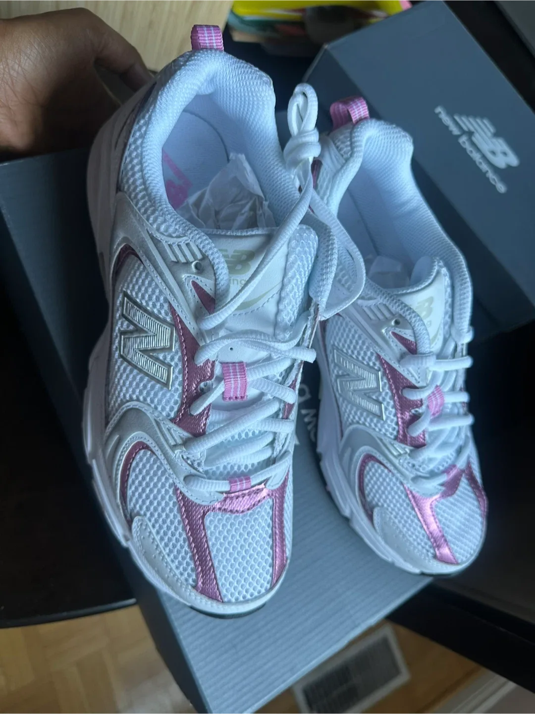 New Balance 530 White/Pink Women's Sneakers image indicator(2)