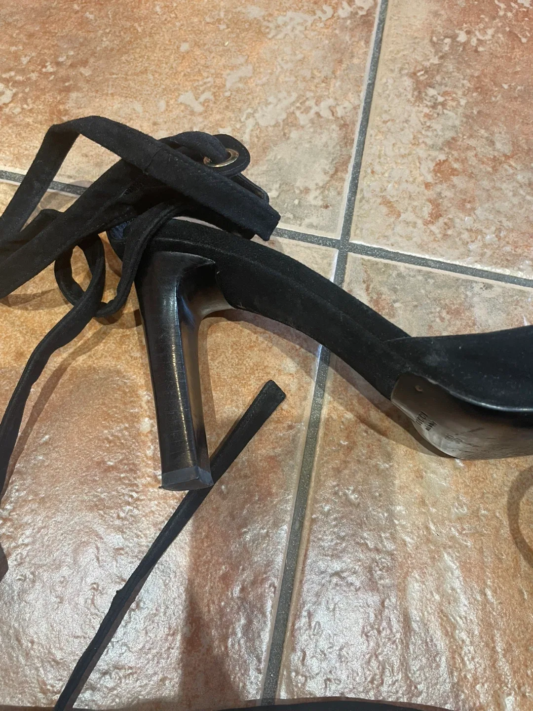 Gucci Black Suede Heels - Size 8 image indicator(5)