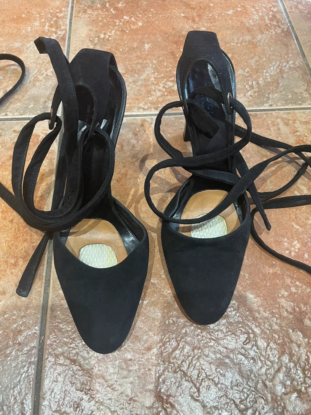 Gucci Black Suede Heels - Size 8 image indicator(7)