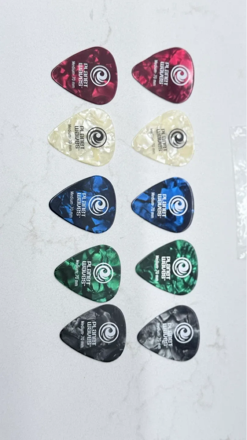 New Planet Waves Classic Assorted Pearl Celluloid Guitar Picks image indicator(2)