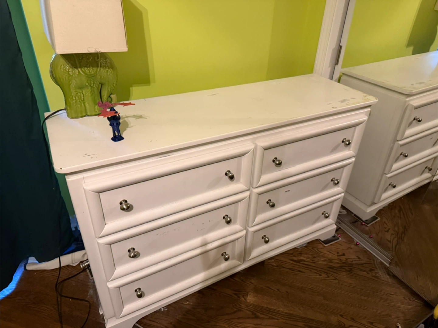 Simmons Kids White Dresser