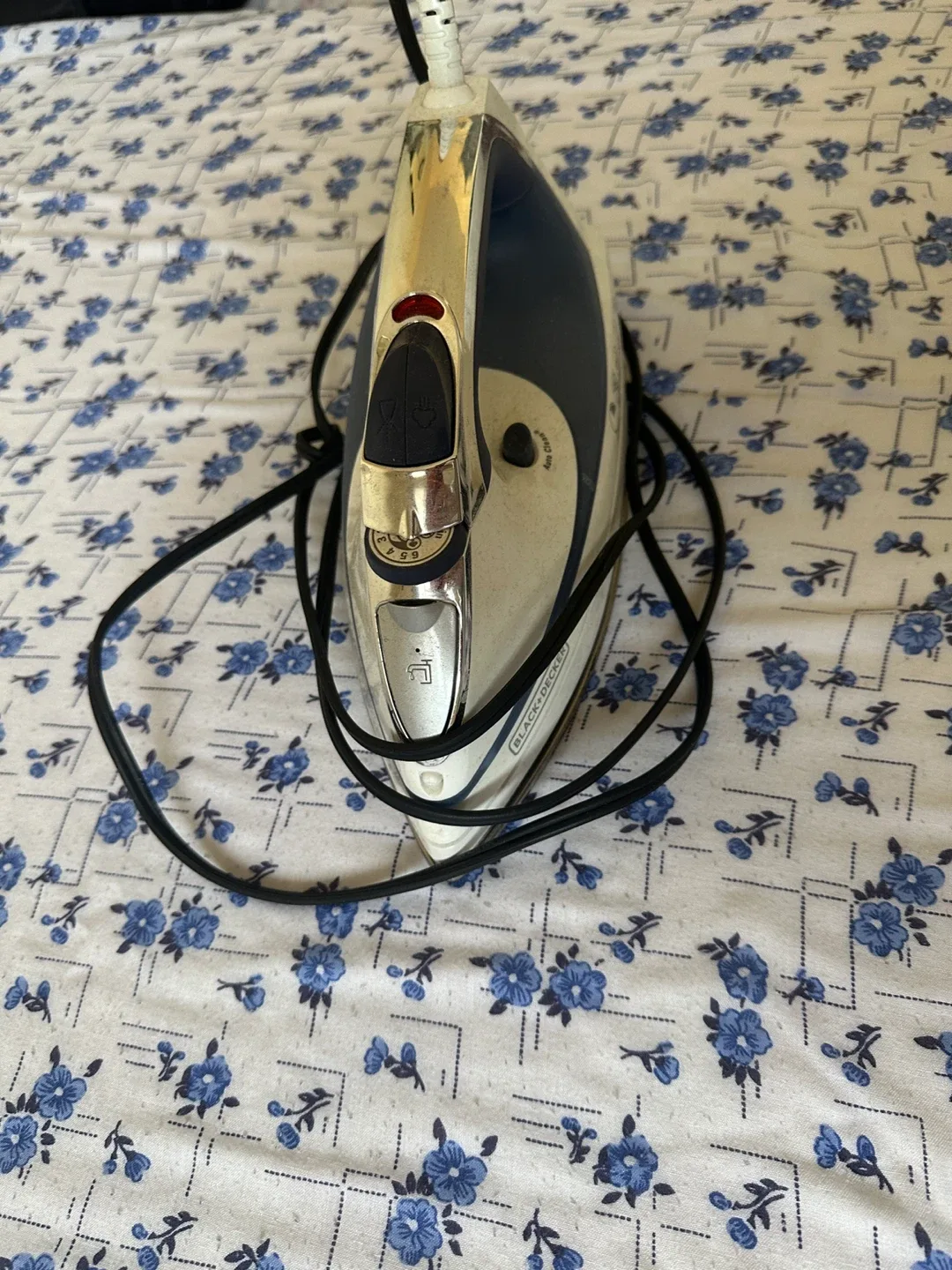 Black+Decker Auto-Clean Iron