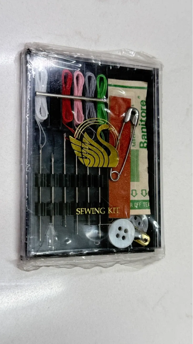 New Swan Dry Cleaning Sewing Kit - vintage unopened image indicator(2)