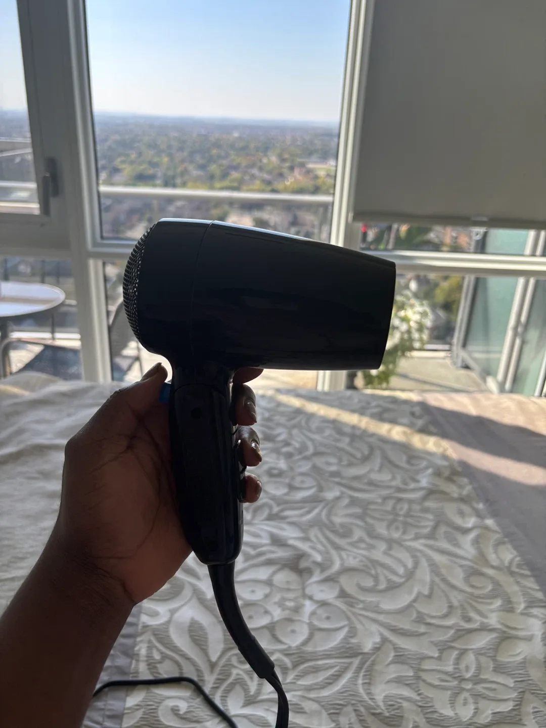 Quo Beauty Hair Dryer by Conair image indicator(2)