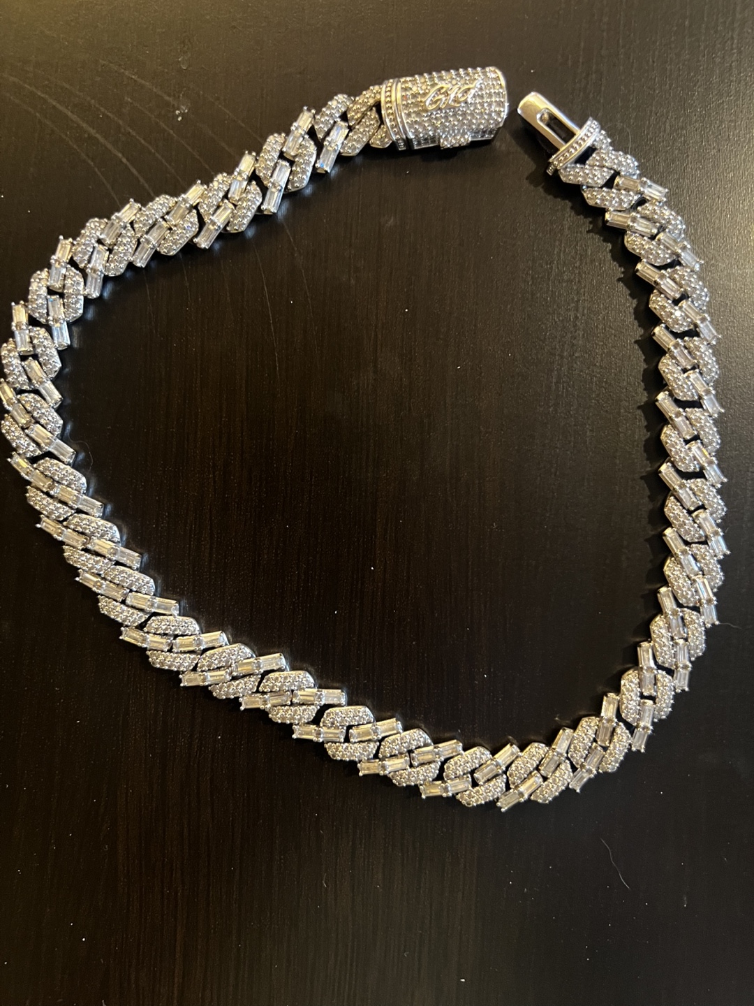 GLD Iced 18” Cuban Chain in White Gold Plated - 8.5mm