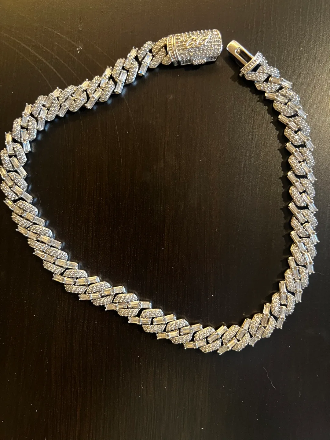 GLD Iced 18” Cuban Chain in White Gold Plated - 8.5mm thumbnail