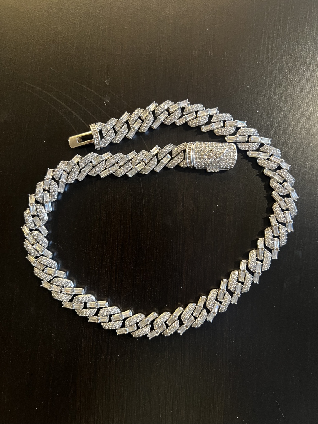 GLD Iced 18” Cuban Chain in White Gold Plated - 8.5mm - photo 3