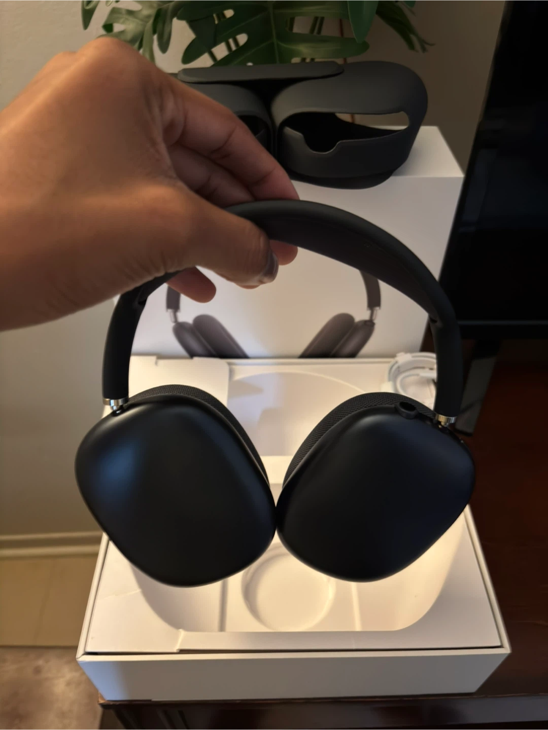 AirPods Max Midnight USB-C – Excellent Condition - photo 5