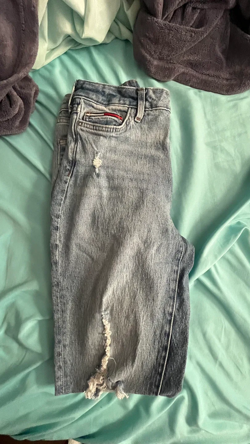 Tommy Hilfiger Distressed Jeans thumbnail